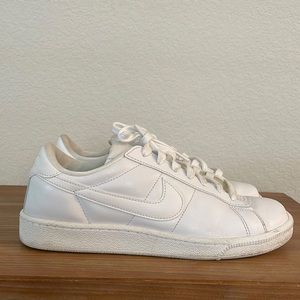 Womens White Nike Shoes